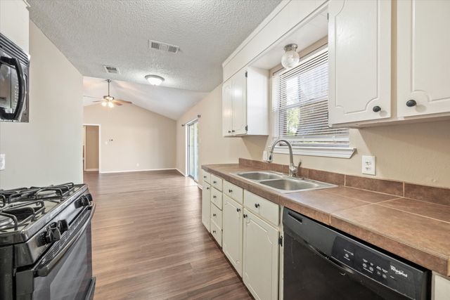5945 Jackie Terrace, Watauga, TX 76148
