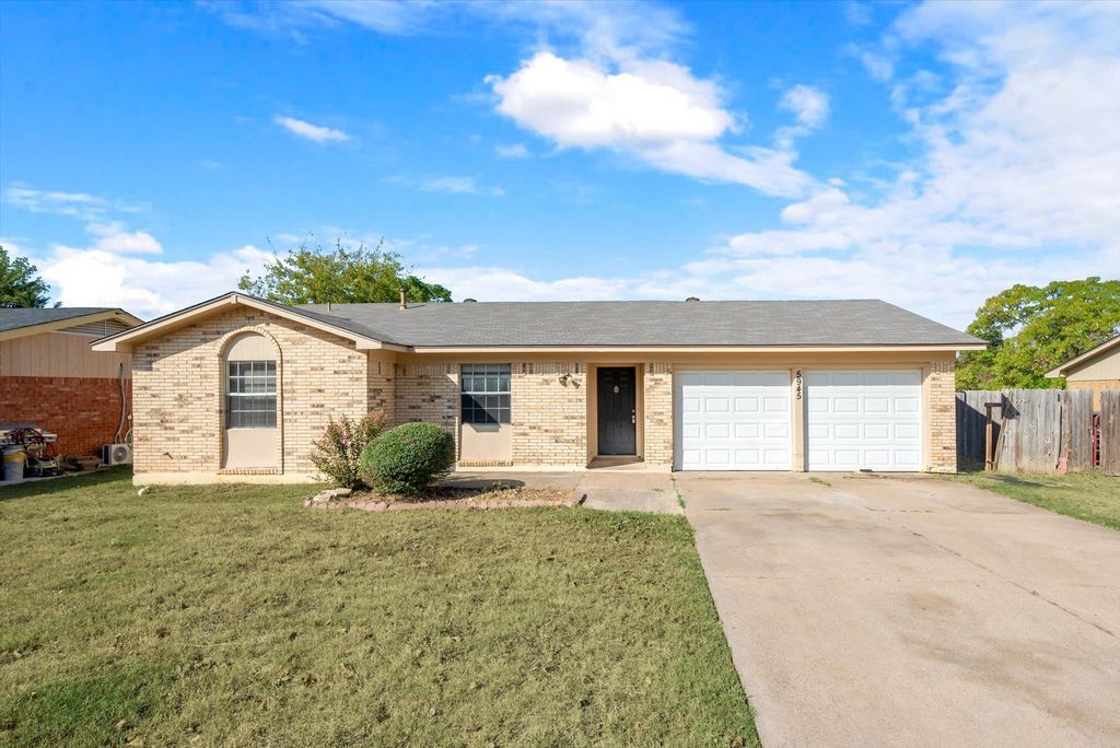 5945 Jackie Terrace, Watauga, TX 76148