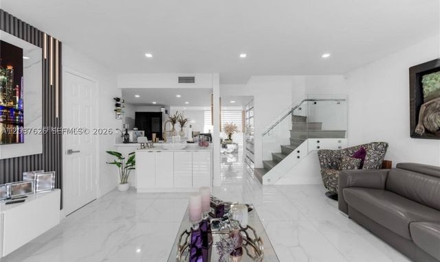 13835 SW 84th St 503, Miami, FL 33183