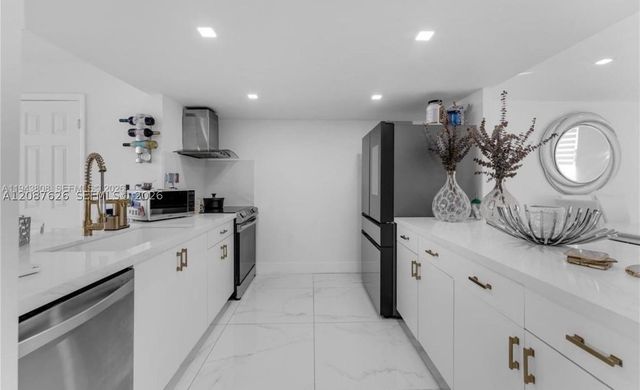 13835 SW 84th St 503, Miami, FL 33183