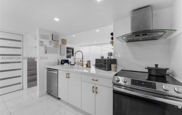 13835 SW 84th St 503, Miami, FL 33183