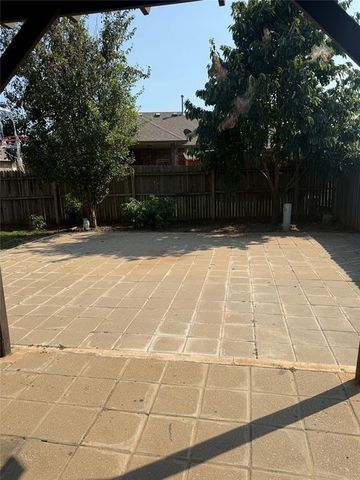 10924 SW 30th Terrace, Yukon, OK 73099
