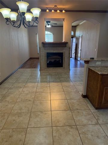 10924 SW 30th Terrace, Yukon, OK 73099