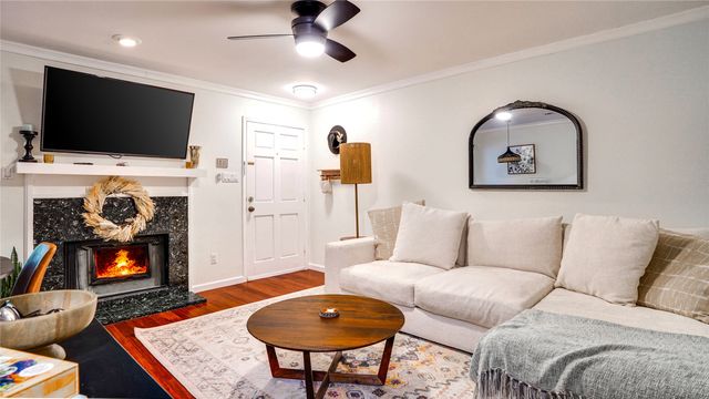 5740 Martel Avenue A19, Dallas, TX 75206