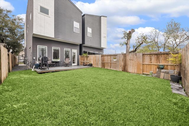 5318 Wunder Lane, Houston, TX 77091