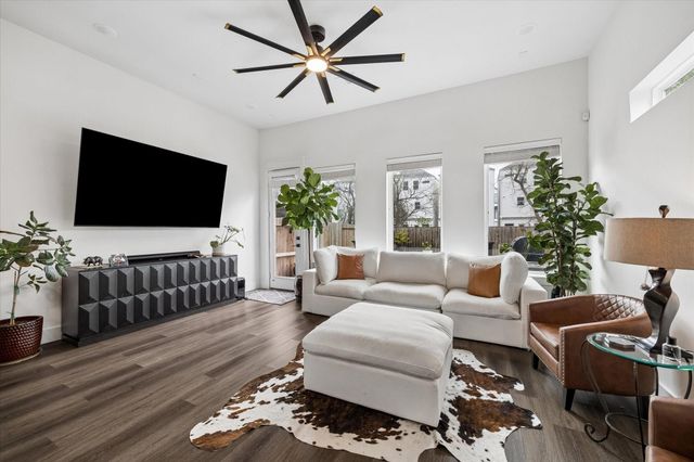 5318 Wunder Lane, Houston, TX 77091