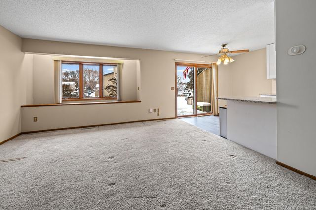 9439 176th Street W, Lakeville, MN 55044