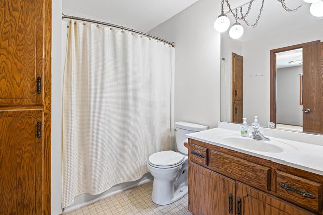 9439 176th Street W, Lakeville, MN 55044