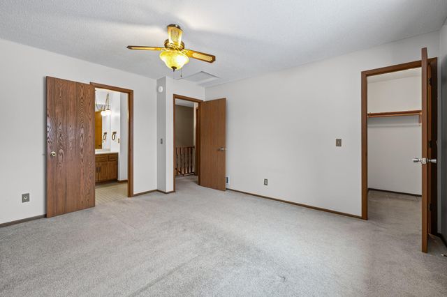 9439 176th Street W, Lakeville, MN 55044