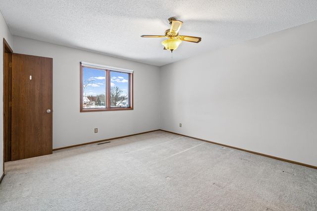 9439 176th Street W, Lakeville, MN 55044