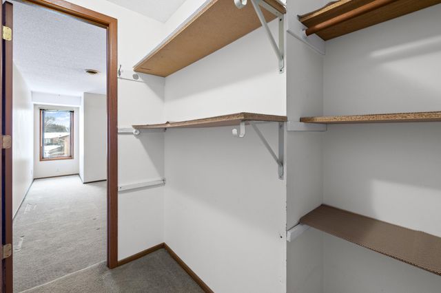 9439 176th Street W, Lakeville, MN 55044