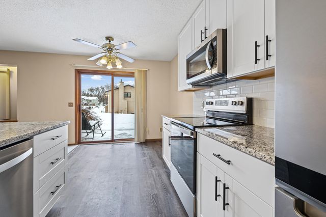 9439 176th Street W, Lakeville, MN 55044