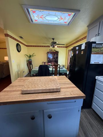 558 Cedarwood Ct, Los Banos, CA 93635