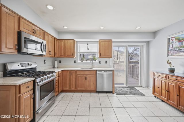 51 Deborah Lane, Howell, NJ 07731