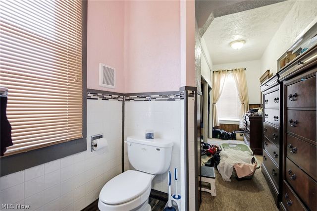 7910 Saint Clair Avenue, Cleveland, OH 44103
