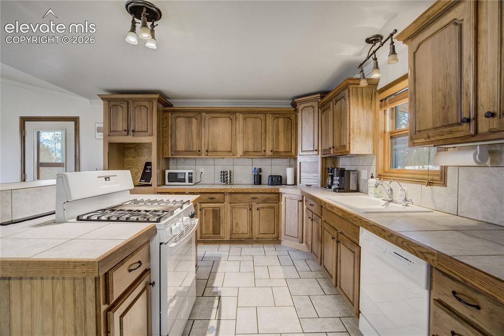 10665 S Highway 67, Cripple Creek, CO 80813 — photo 2