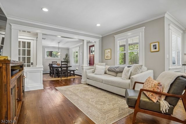 586 Sparrowbush Rd, Wyckoff Twp., NJ 07481