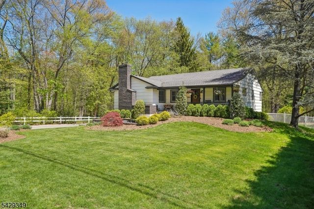586 Sparrowbush Rd, Wyckoff Twp., NJ 07481