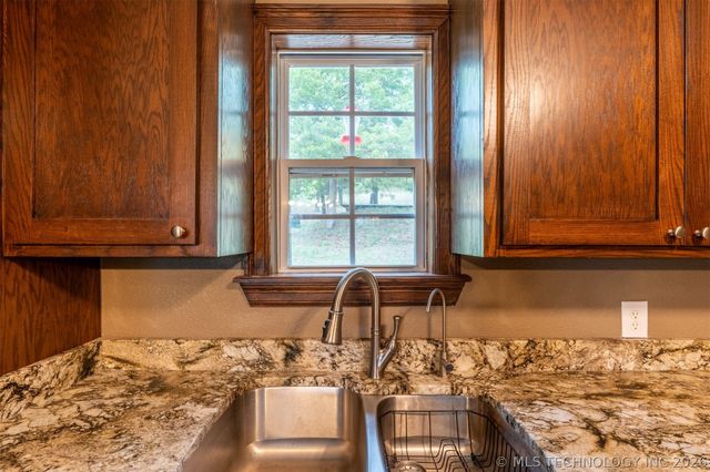 855 SE 683, Locust Grove, OK 74352
