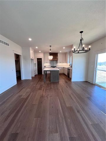 16513 Ingalls Street, Gardner, KS 66030