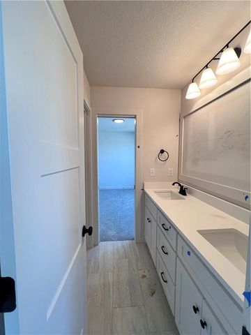 16513 Ingalls Street, Gardner, KS 66030
