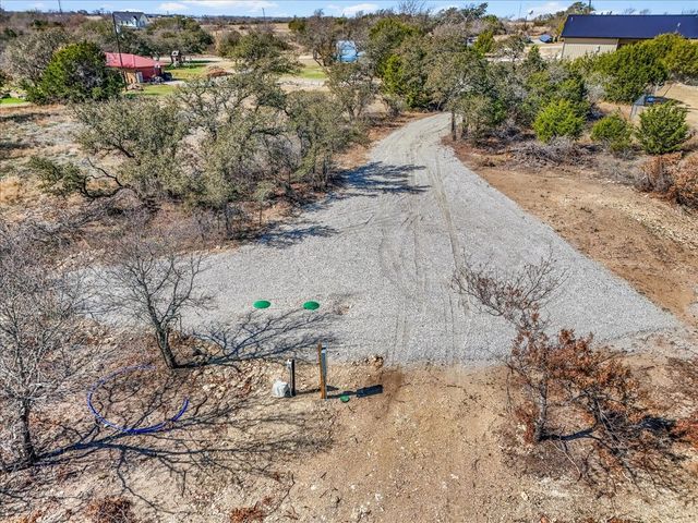 112 Valley View Court, Springtown, TX 76082
