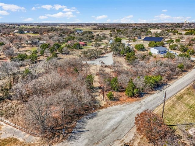 112 Valley View Court, Springtown, TX 76082