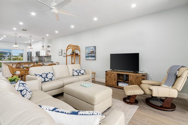 117 Coco Plum Drive D2, Marathon, FL 33050