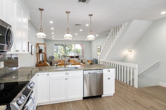 117 Coco Plum Drive D2, Marathon, FL 33050