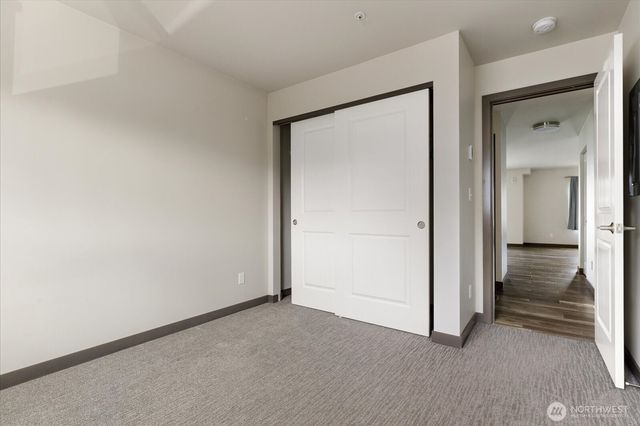 1651 SW Mulberry Place #E204, Oak Harbor, WA 98277