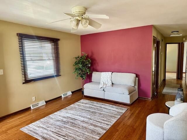 2143 MacArthur ROAD, Waukesha, WI 53188