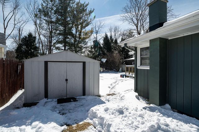 2143 MacArthur ROAD, Waukesha, WI 53188