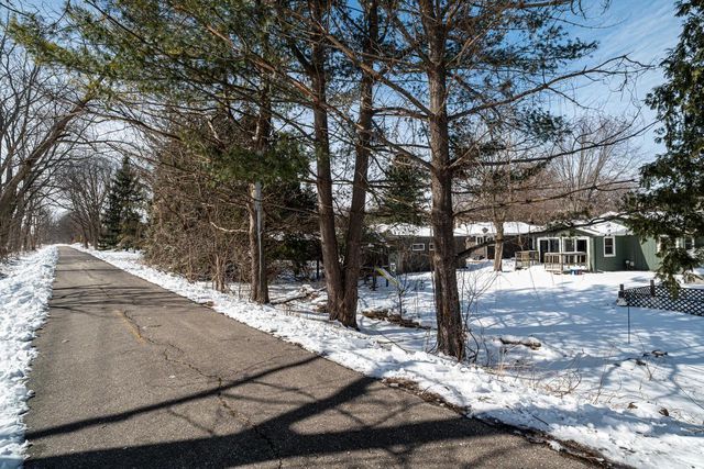 2143 MacArthur ROAD, Waukesha, WI 53188
