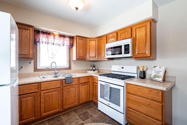 2143 MacArthur ROAD, Waukesha, WI 53188