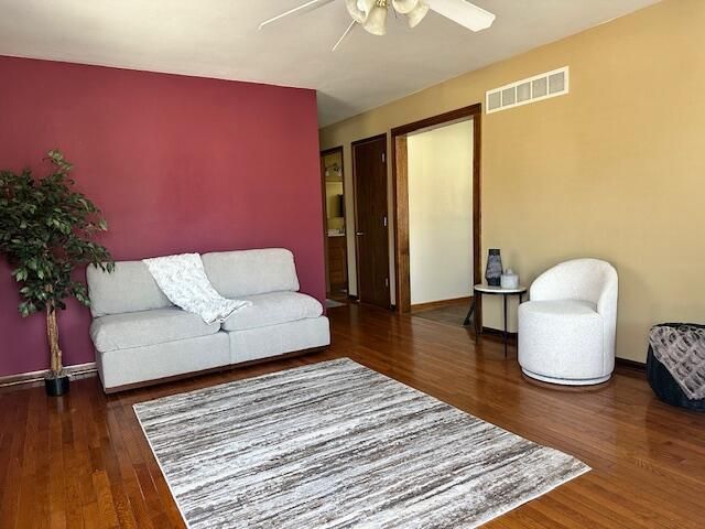 2143 MacArthur ROAD, Waukesha, WI 53188