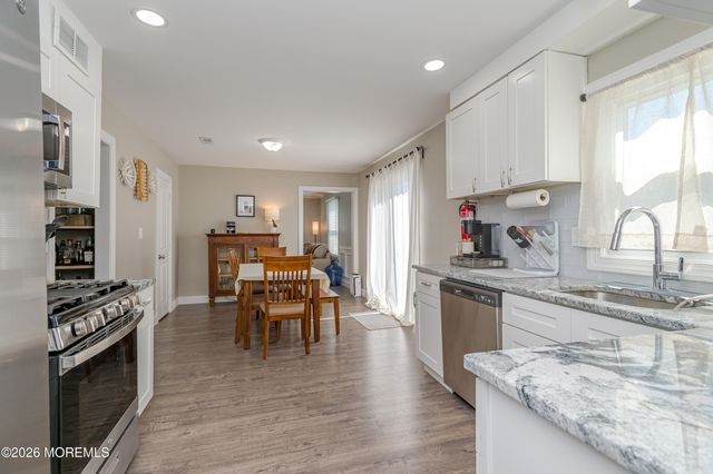 60 Midvale Lane, Willingboro, NJ 08046