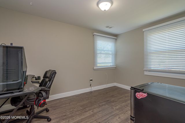 60 Midvale Lane, Willingboro, NJ 08046