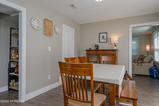 60 Midvale Lane, Willingboro, NJ 08046