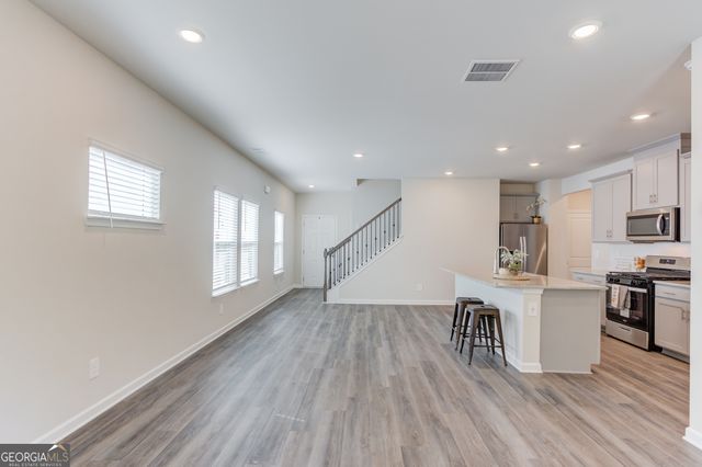 1325 Lyon Way Drive, Lawrenceville, GA 30044