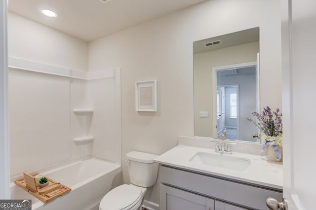 1325 Lyon Way Drive, Lawrenceville, GA 30044