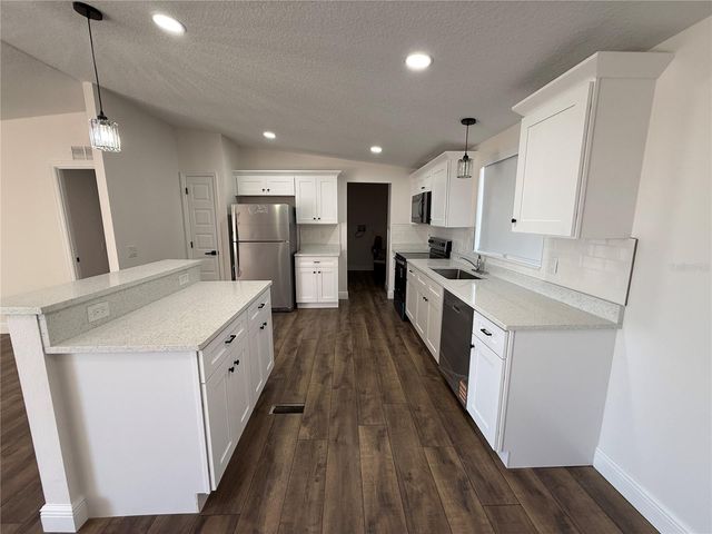 3556 E C 462, Wildwood, FL 34785