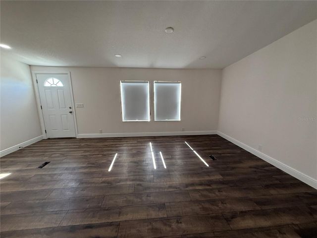 3556 E C 462, Wildwood, FL 34785