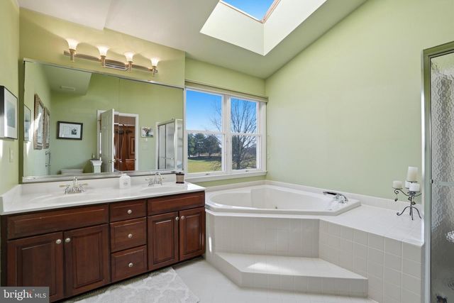 117 SPYGLASS DR, Blue Bell, PA 19422