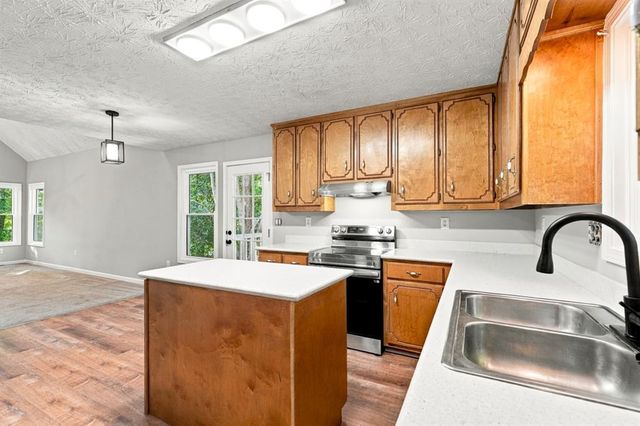 2140 Amberly Glen Way, Dacula, GA 30019