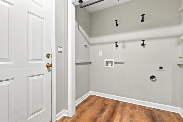 2140 Amberly Glen Way, Dacula, GA 30019