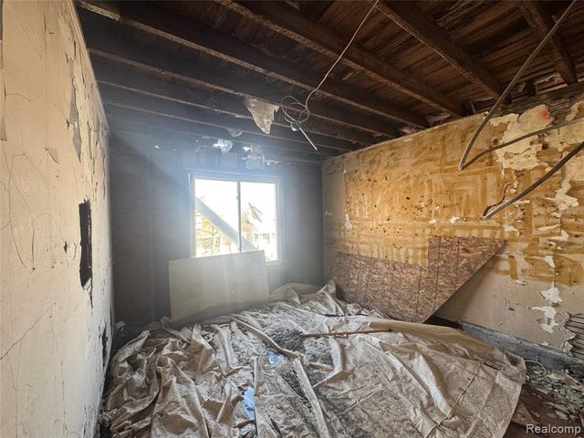 5865 Seneca Street, Detroit, MI 48213