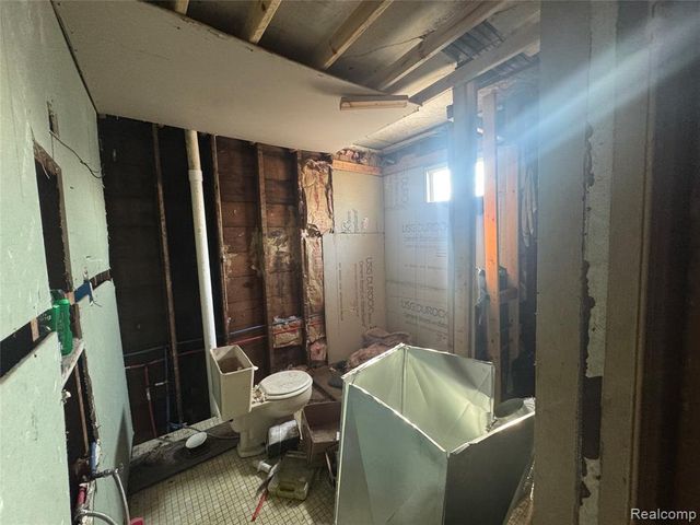 5865 Seneca Street, Detroit, MI 48213