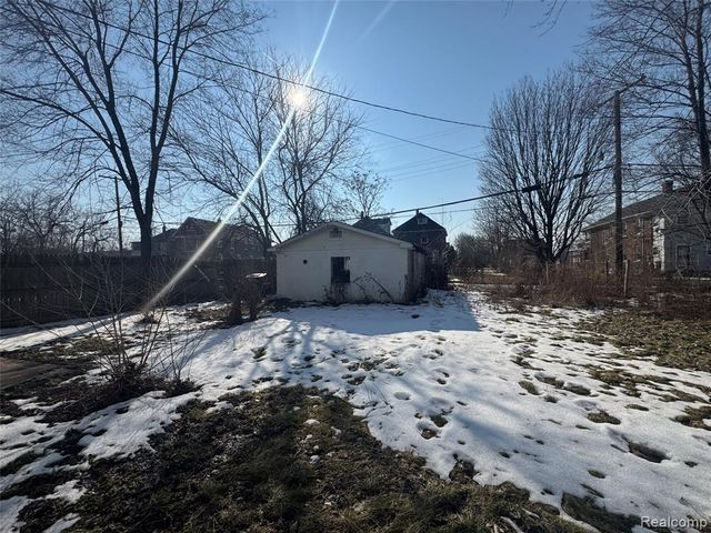 5865 Seneca Street, Detroit, MI 48213