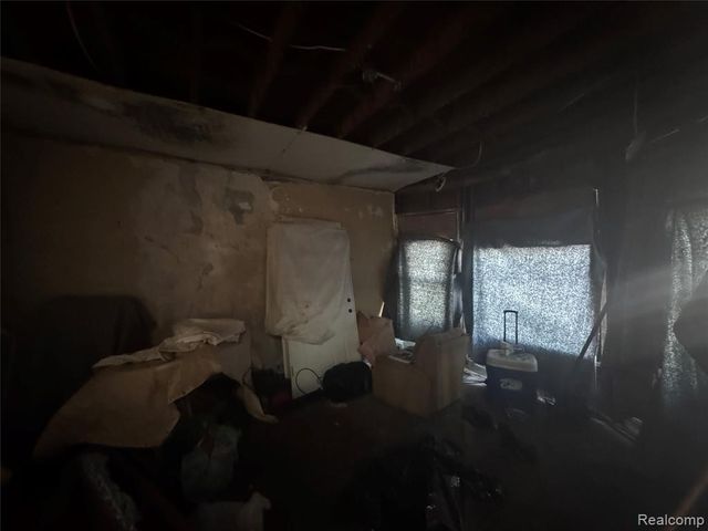 5865 Seneca Street, Detroit, MI 48213