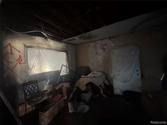 5865 Seneca Street, Detroit, MI 48213